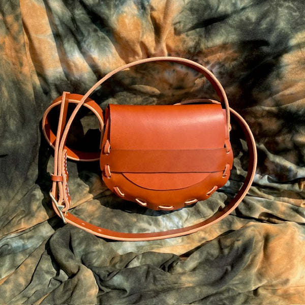 Leather Crossbody Purse: Keep your everyday essentials in style with our handcrafted leather pouches.